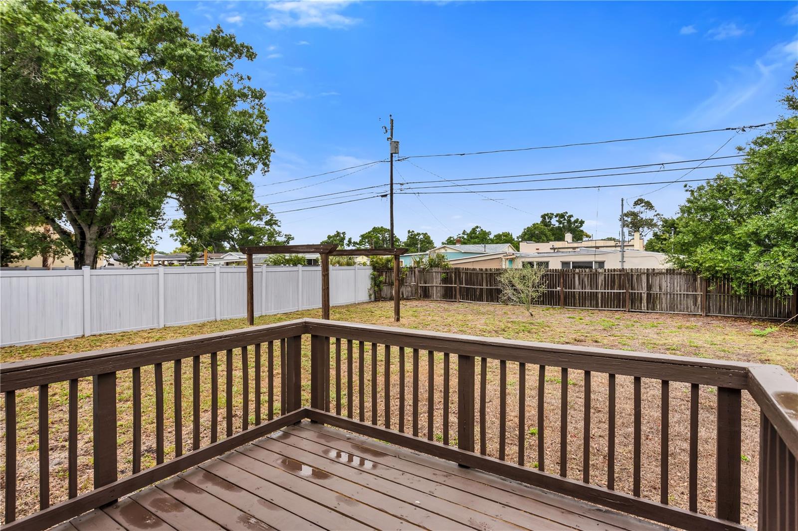 Image 27 of 32 For 2425 36th Avenue N