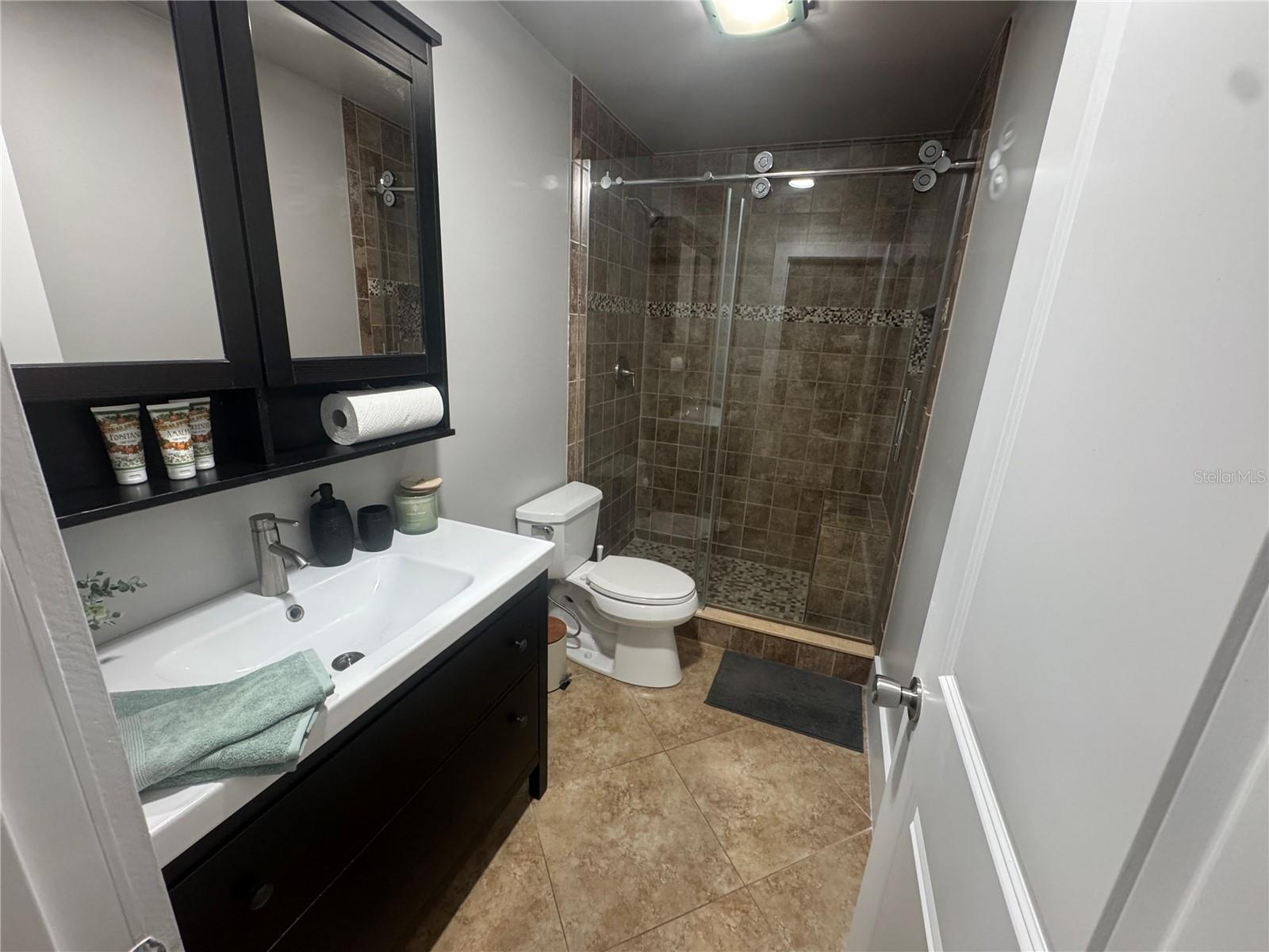 Image 10 of 48 For 1400 Gandy Boulevard N 1013