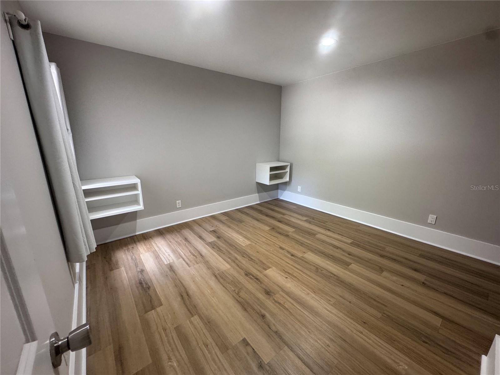 Image 35 of 48 For 1400 Gandy Boulevard N 1013