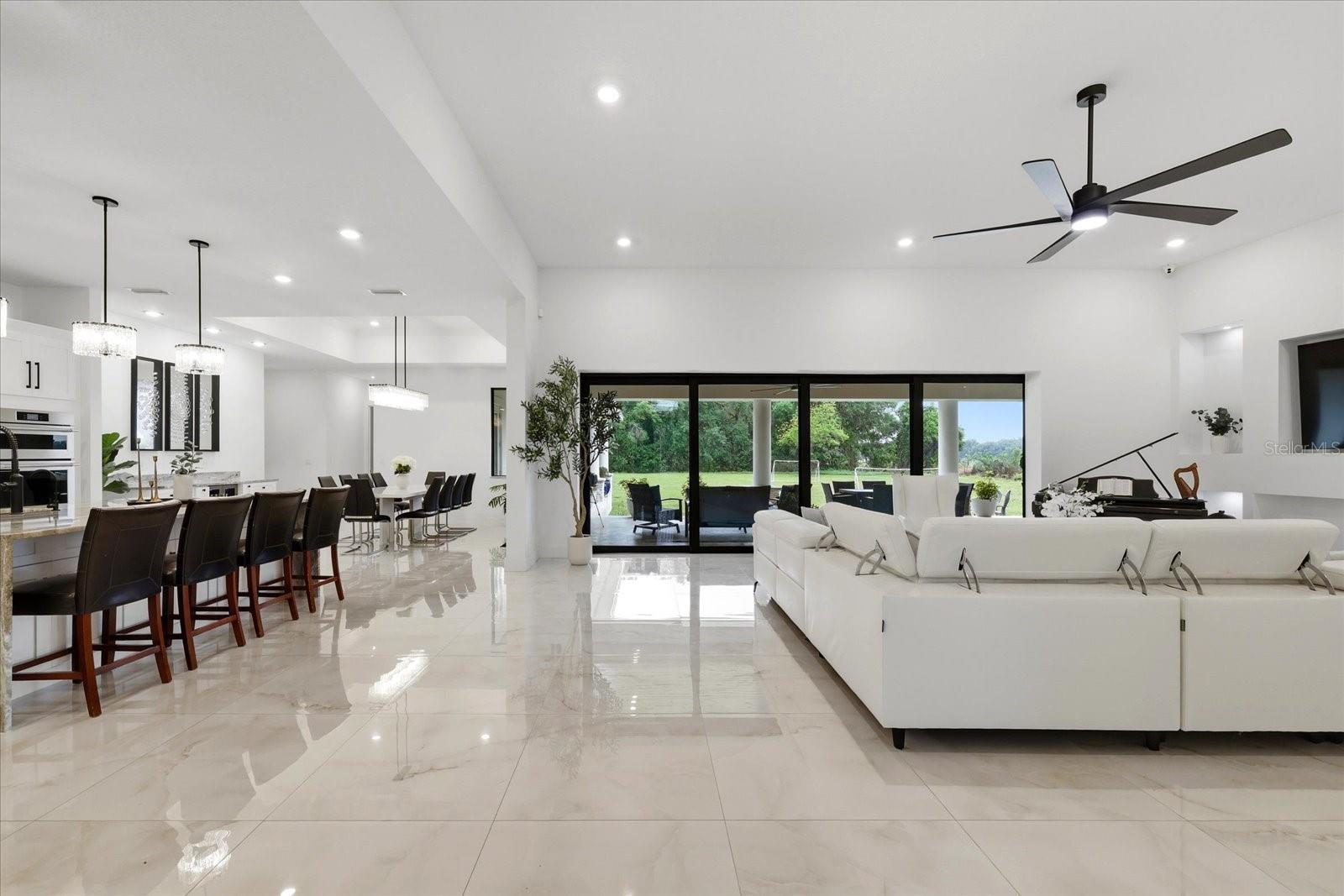 Listing photo id 12 for 8459 Harvey Walden Drive