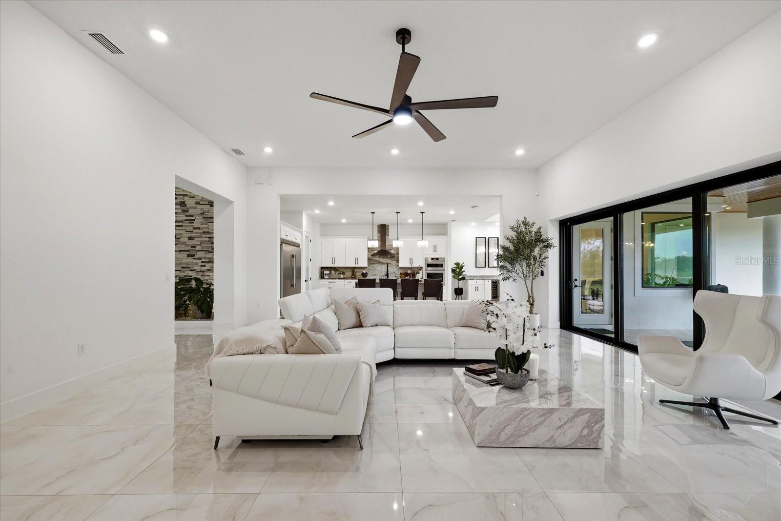 Listing photo id 14 for 8459 Harvey Walden Drive