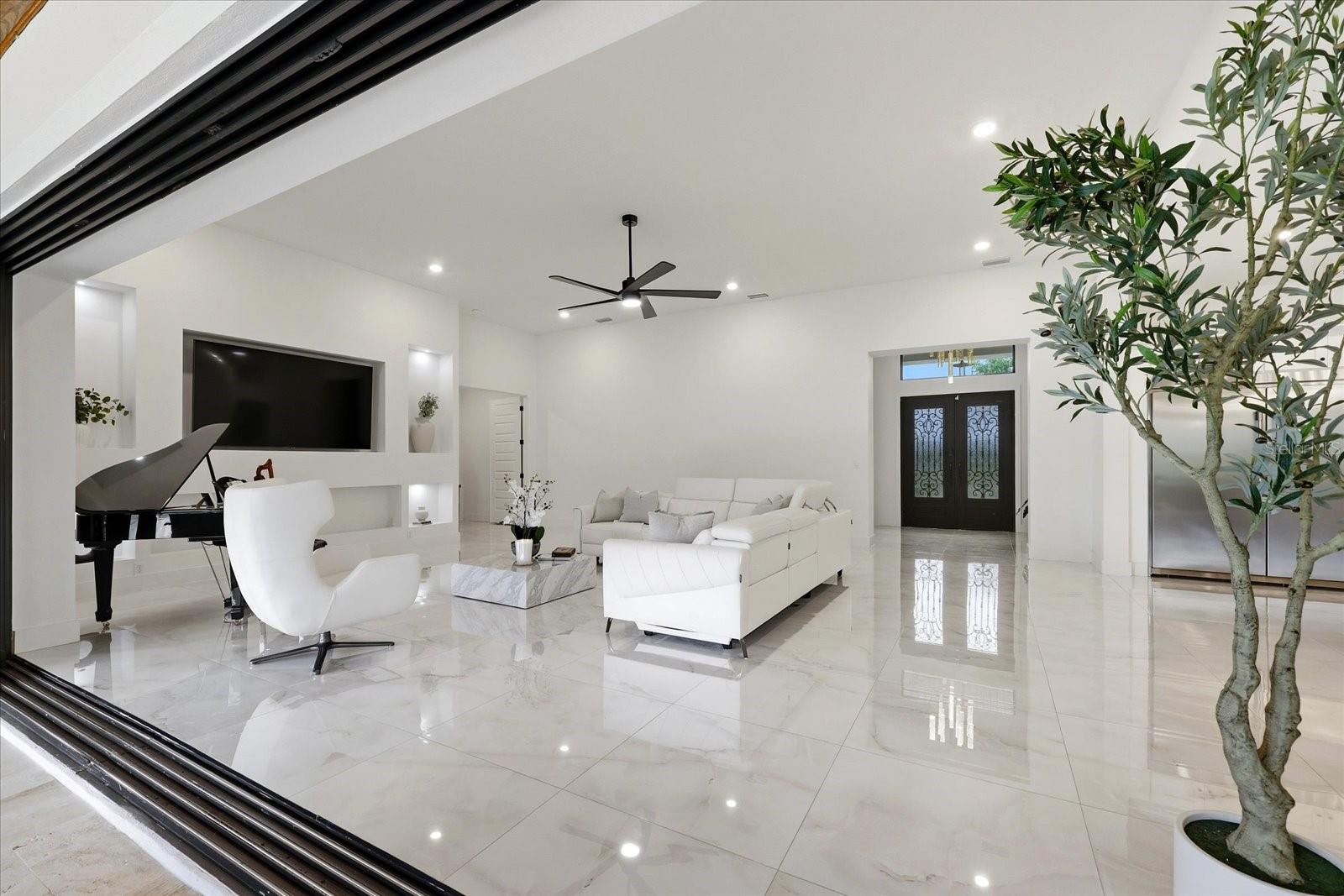 Listing photo id 18 for 8459 Harvey Walden Drive