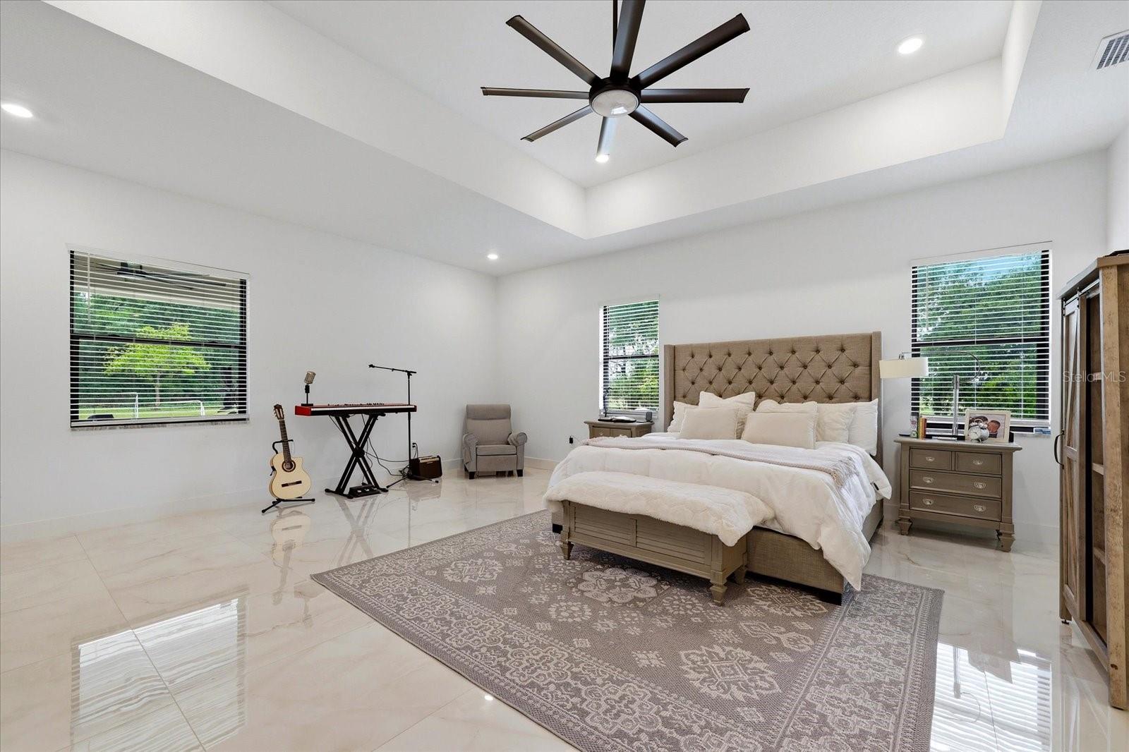 Listing photo id 32 for 8459 Harvey Walden Drive