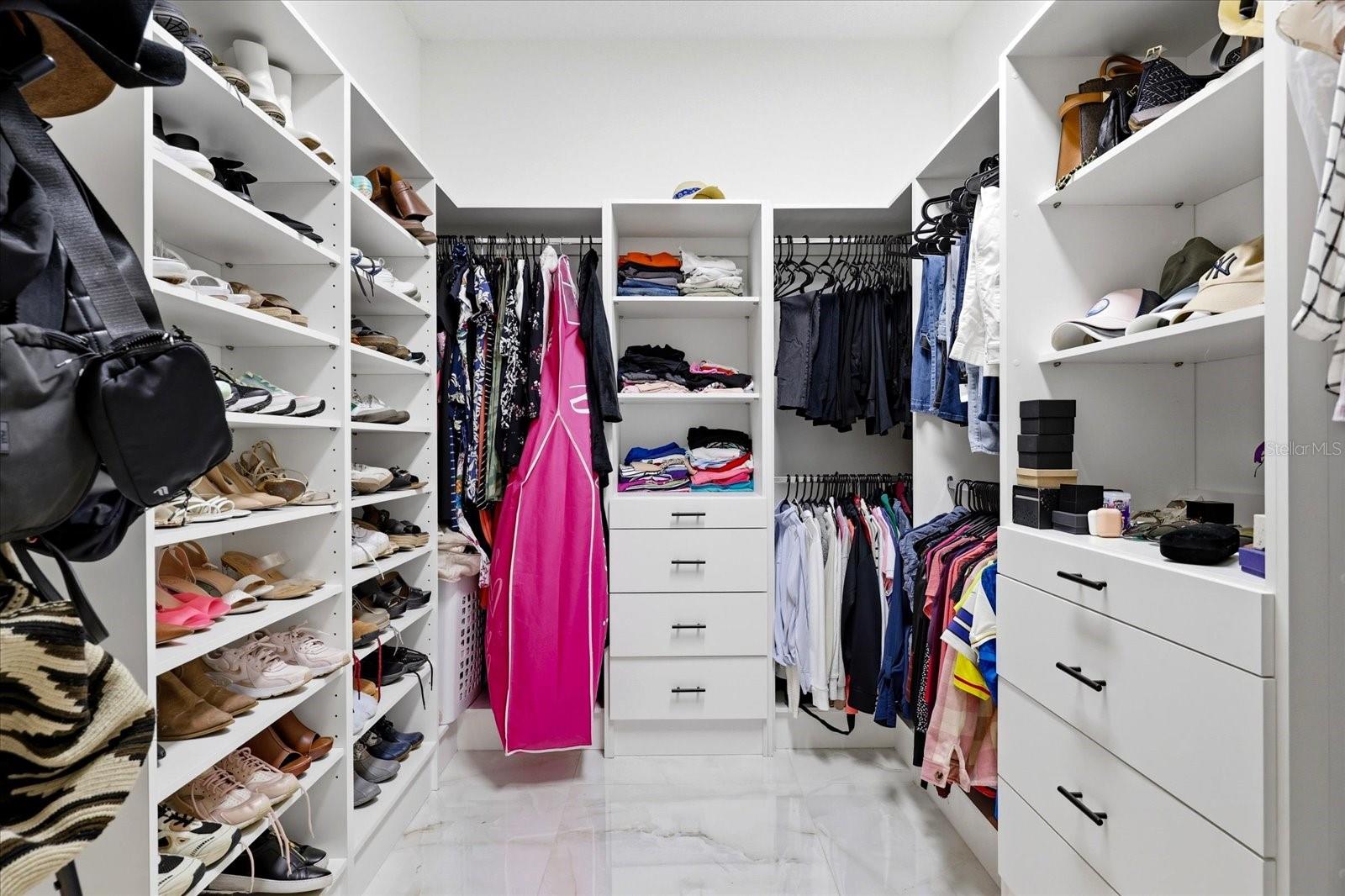 Listing photo id 35 for 8459 Harvey Walden Drive