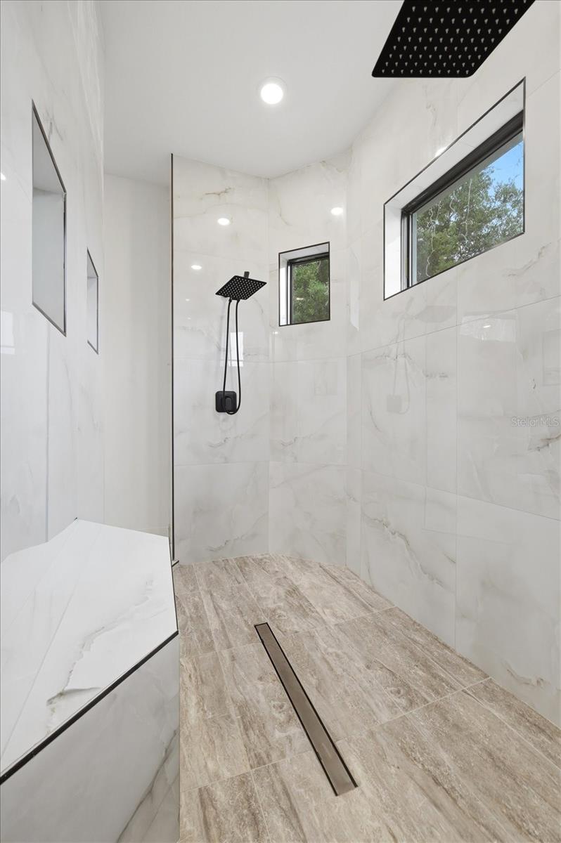 Listing photo id 41 for 8459 Harvey Walden Drive