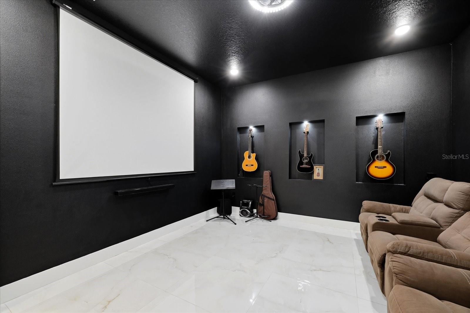 Listing photo id 44 for 8459 Harvey Walden Drive