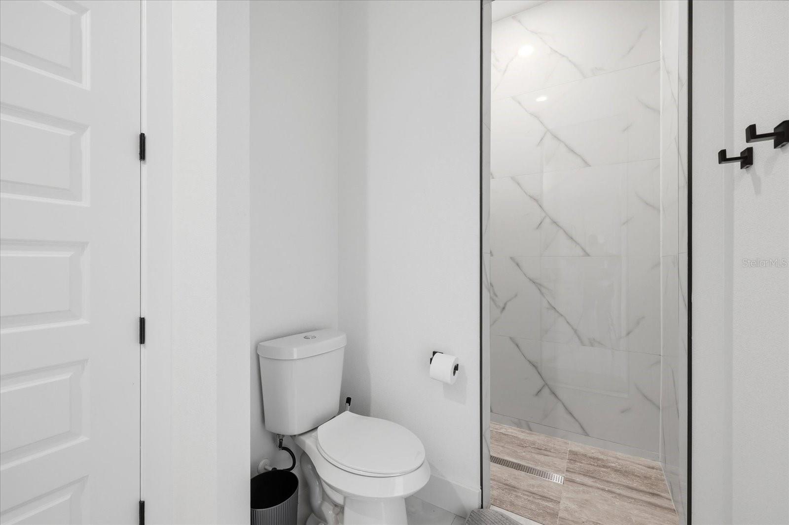 Listing photo id 46 for 8459 Harvey Walden Drive