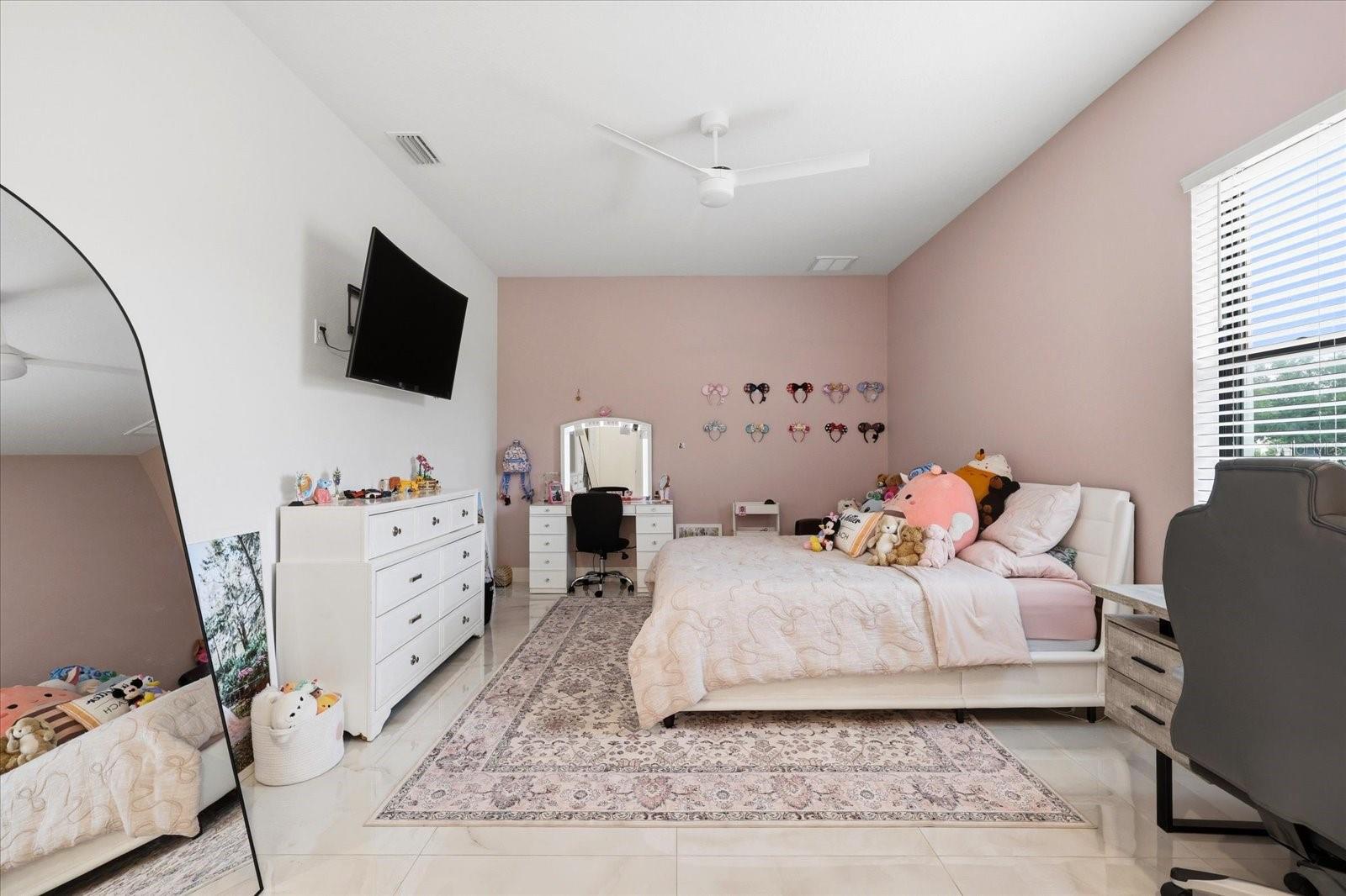 Listing photo id 55 for 8459 Harvey Walden Drive