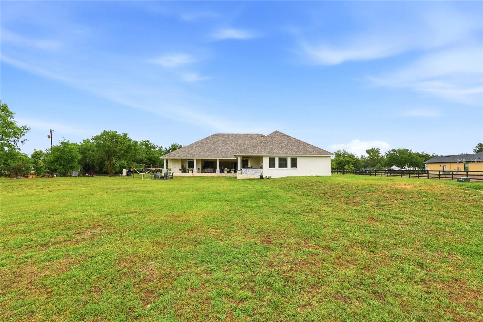 Listing photo id 61 for 8459 Harvey Walden Drive
