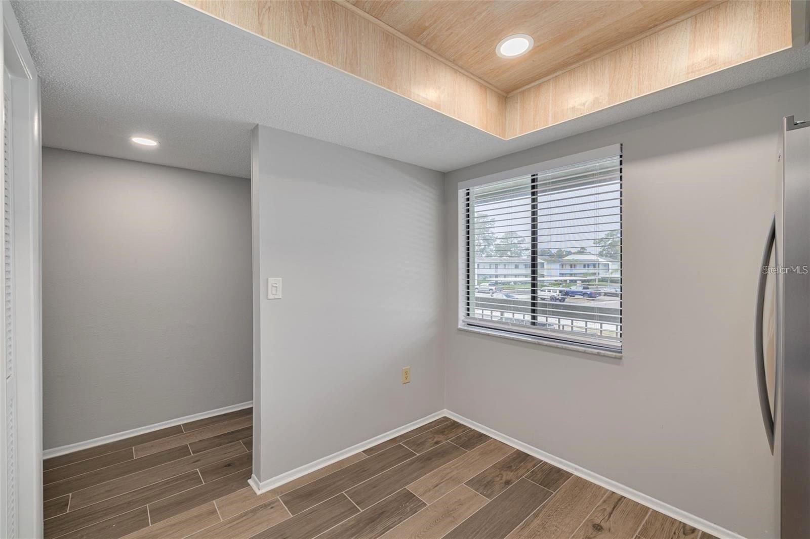 Image 12 of 31 For 218 Caryl Way