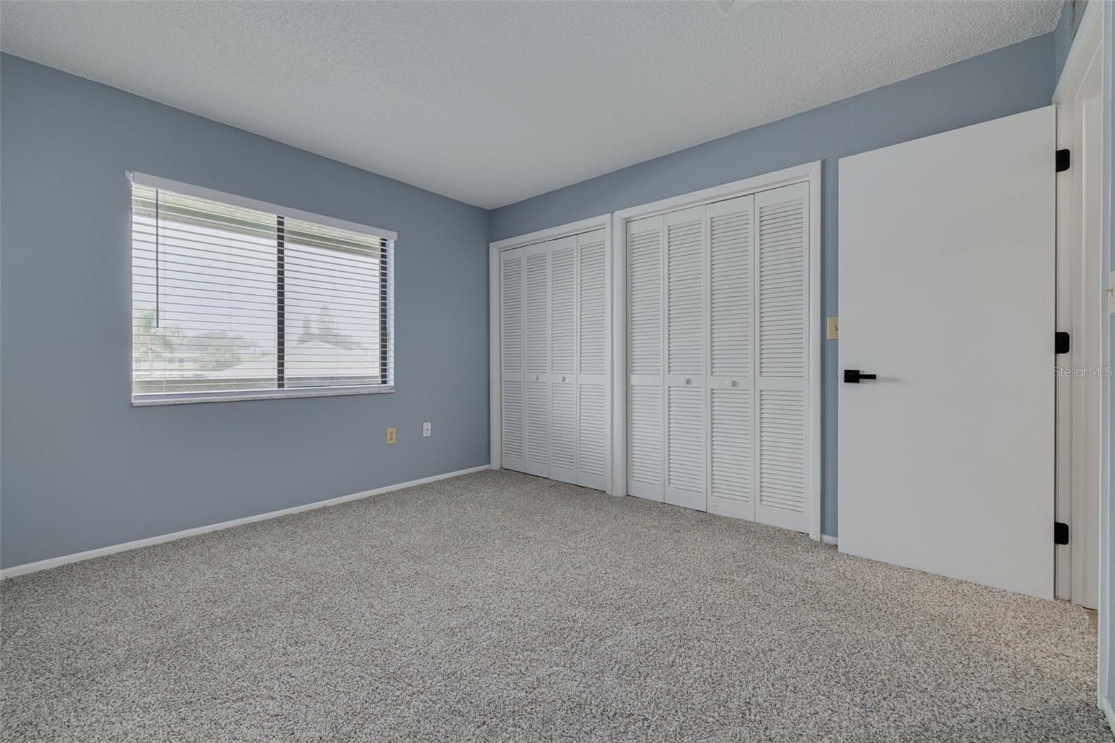 Image 16 of 31 For 218 Caryl Way