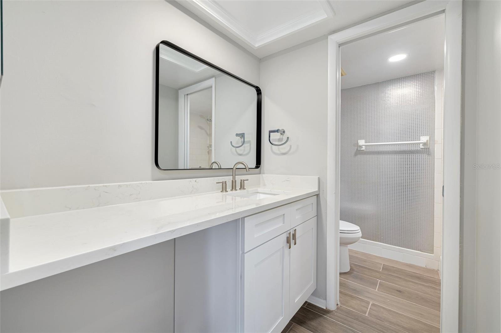 Image 19 of 31 For 218 Caryl Way