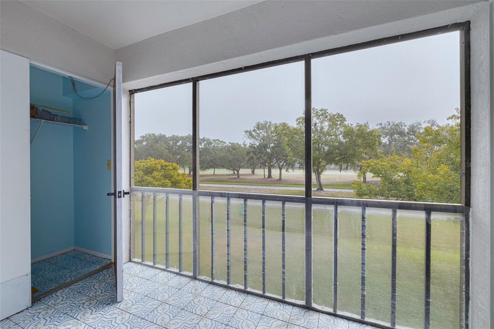 Image 25 of 31 For 218 Caryl Way