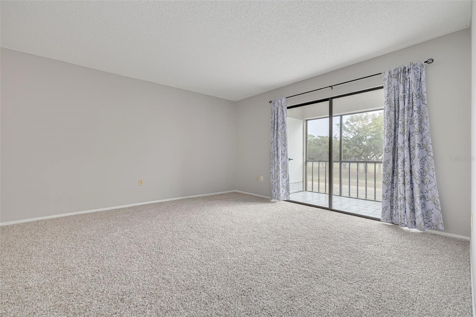 Image 8 of 31 For 218 Caryl Way