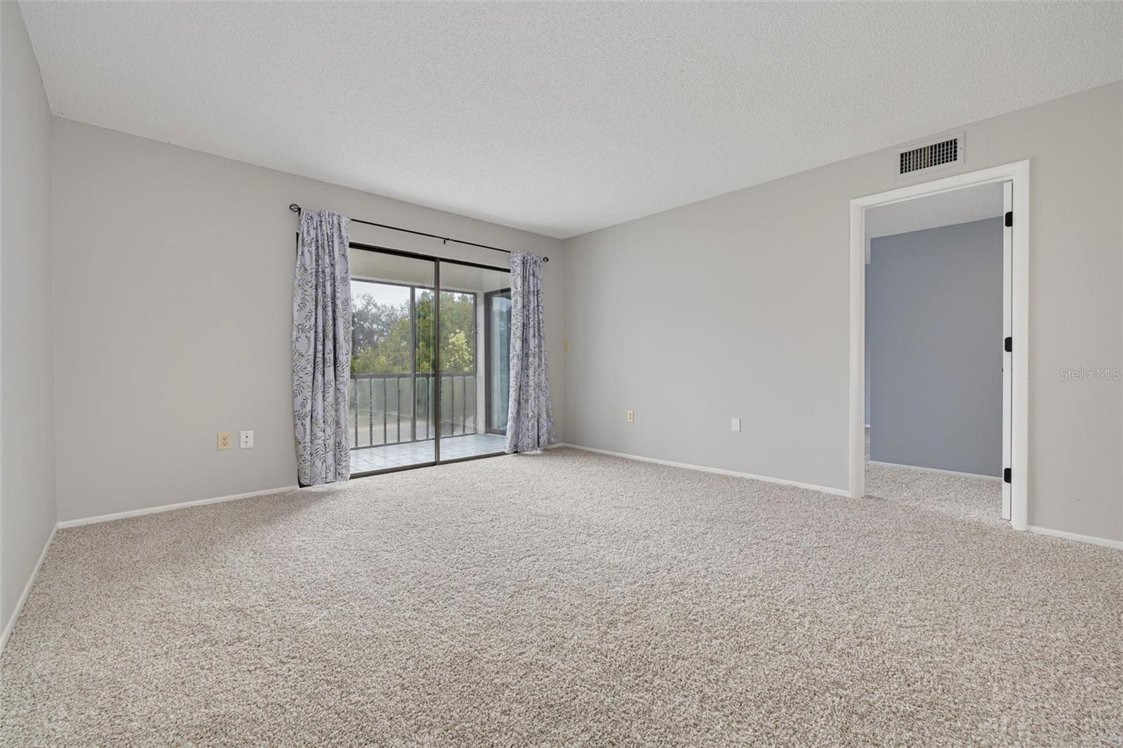 Image 9 of 31 For 218 Caryl Way