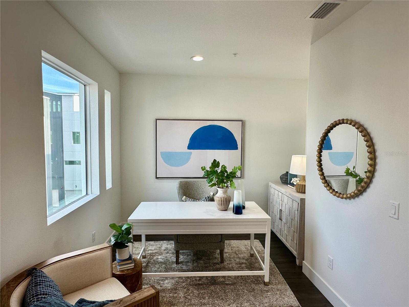 Listing photo id 15 for 857 6th Avenue S