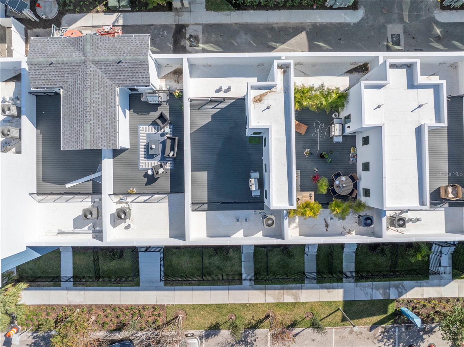 Listing photo id 4 for 857 6th Avenue S