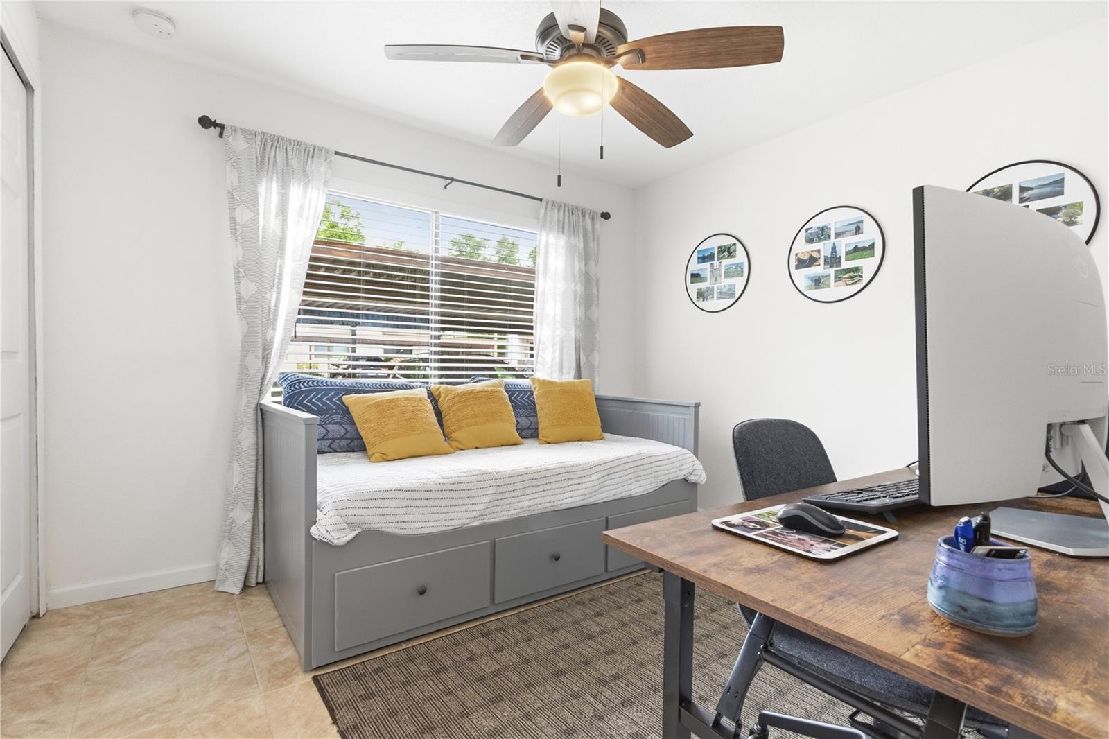 Listing photo id 32 for 514 Longfellow Court  B