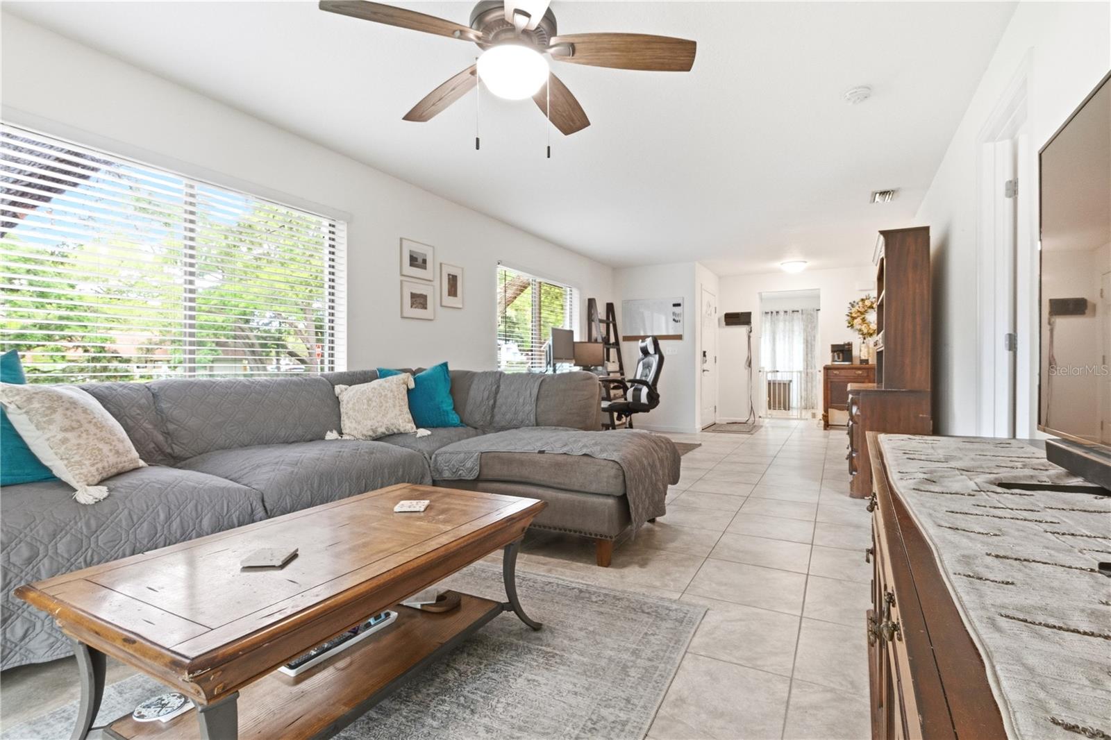 Listing photo id 7 for 514 Longfellow Court  B