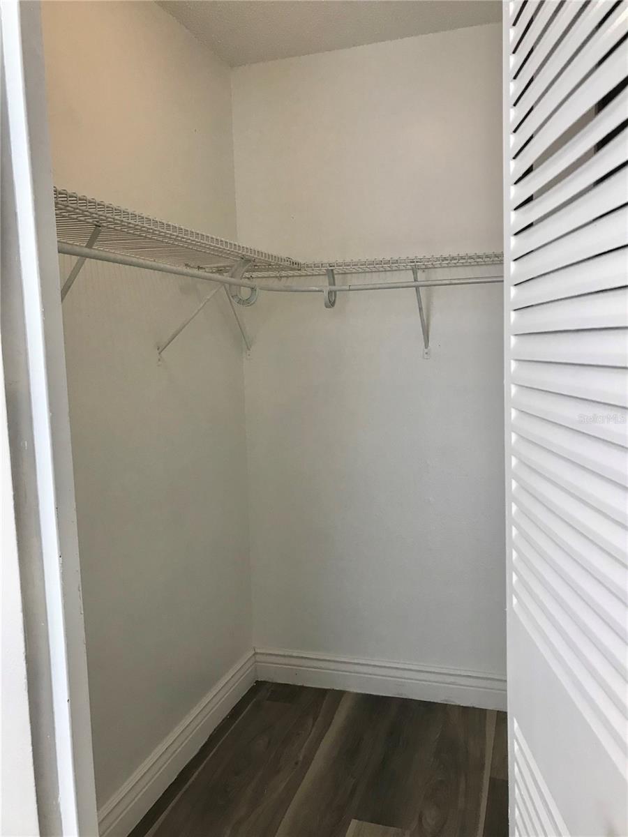 Image 11 of 25 For 11059 Springridge Drive