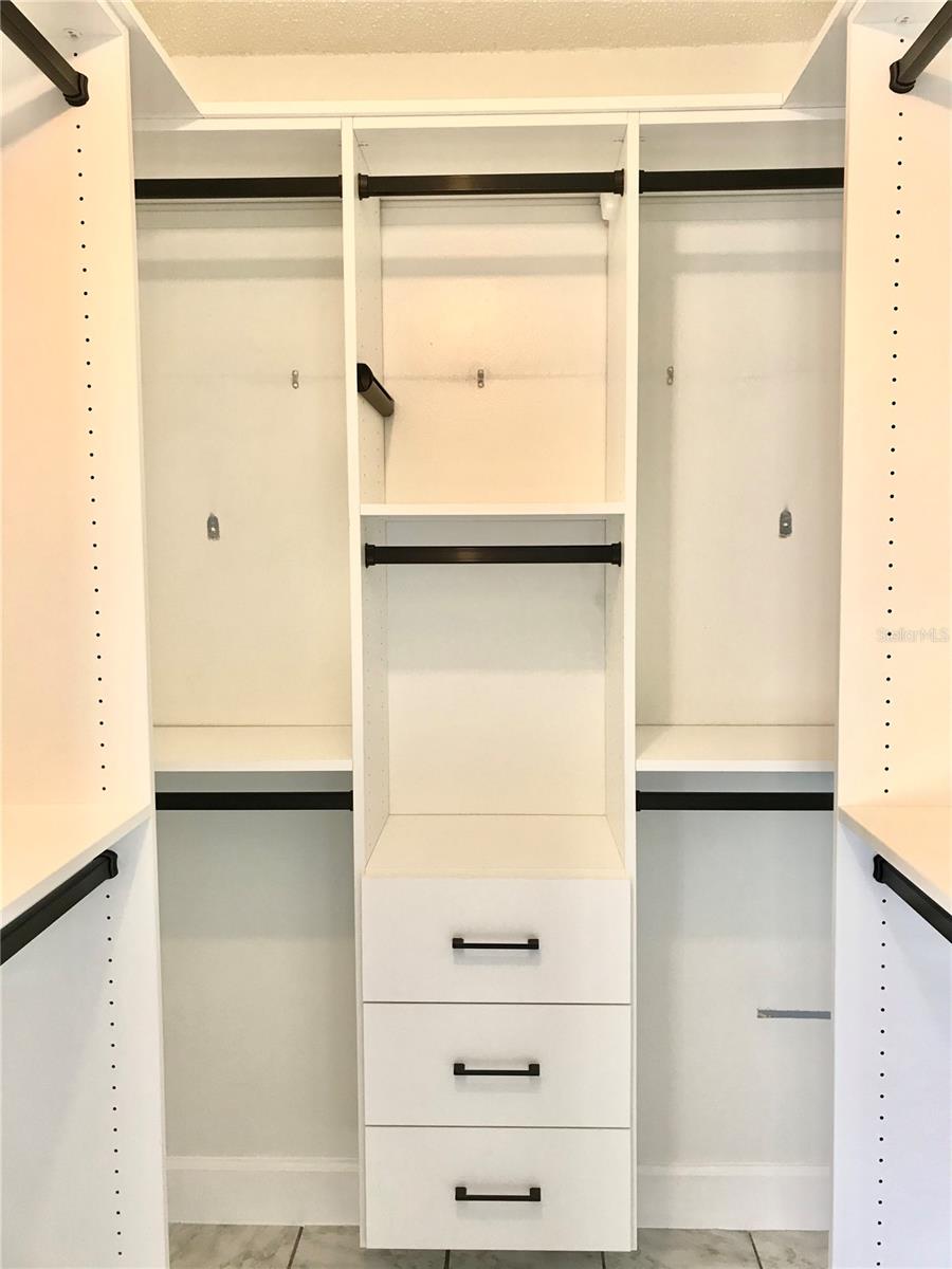 Image 13 of 25 For 11059 Springridge Drive