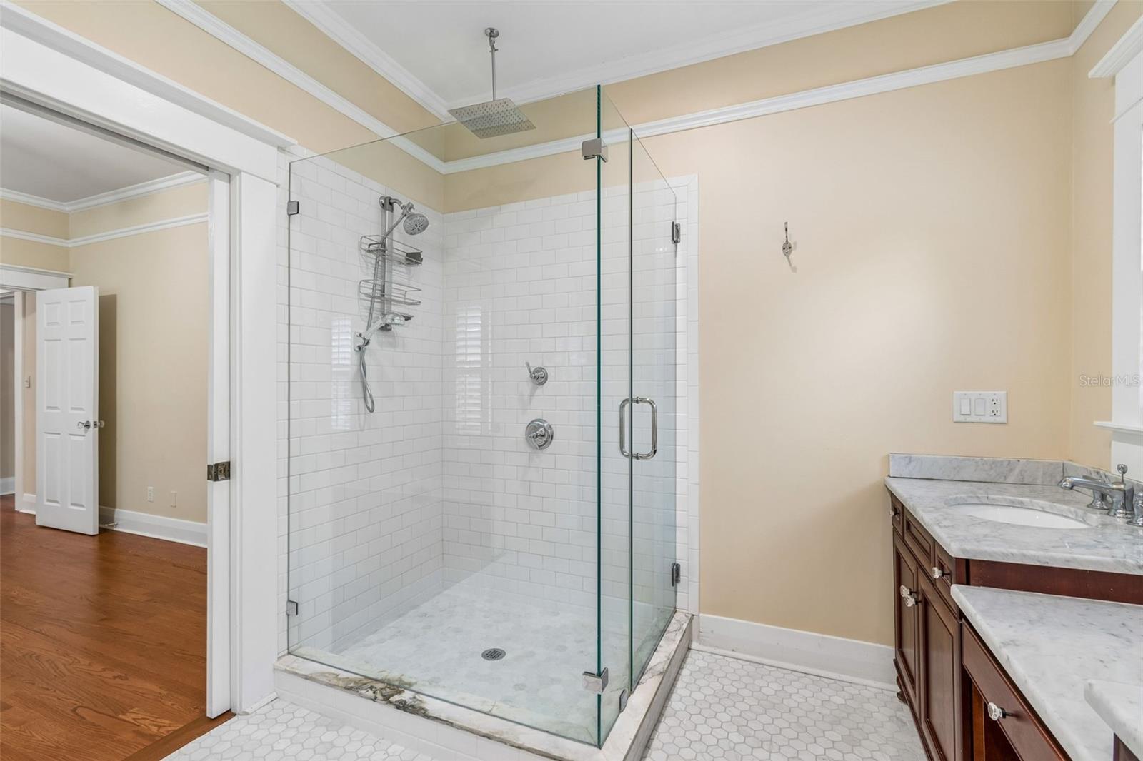 Image 32 of 57 For 1107 Horatio Street