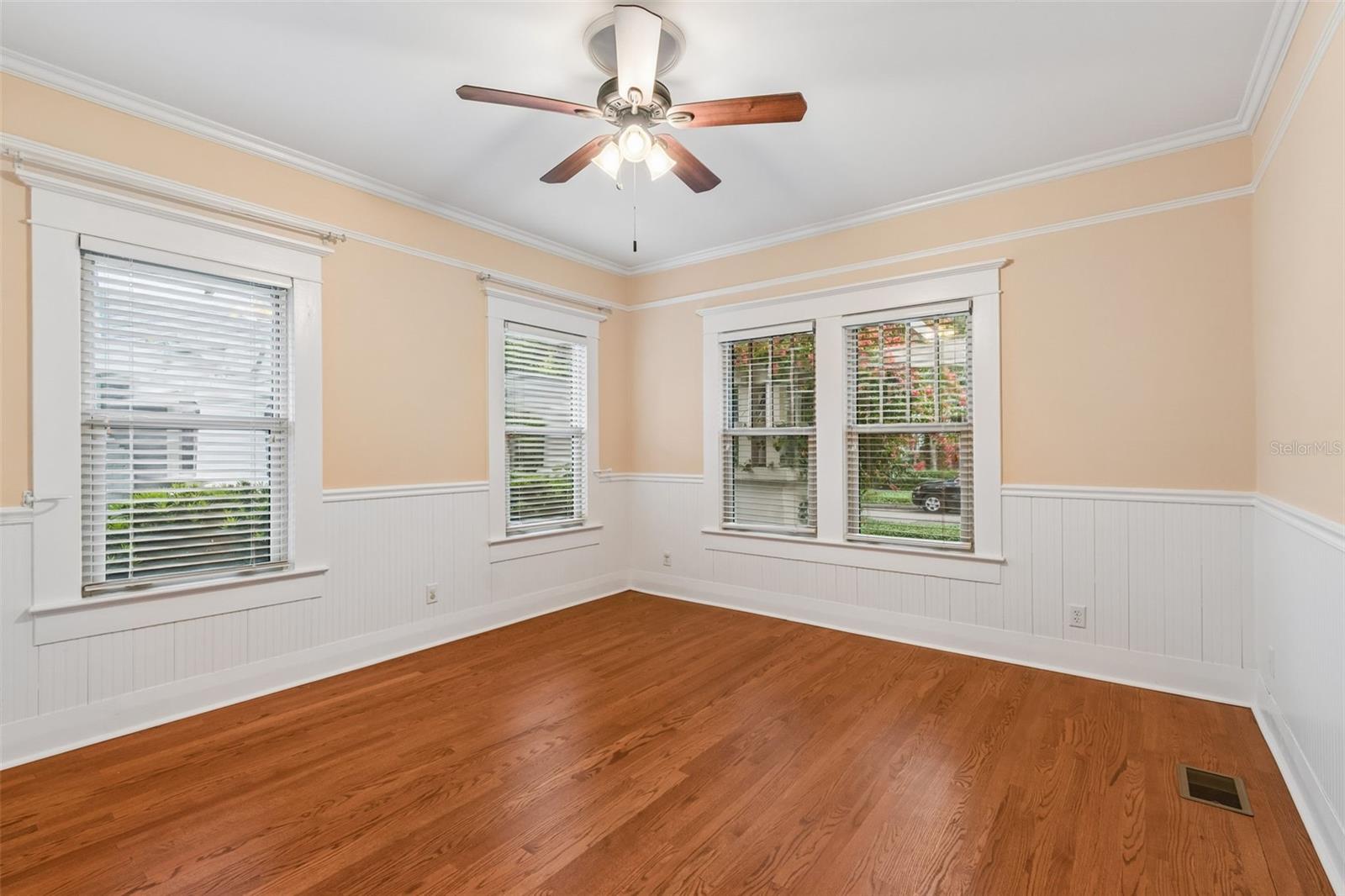 Image 36 of 57 For 1107 Horatio Street