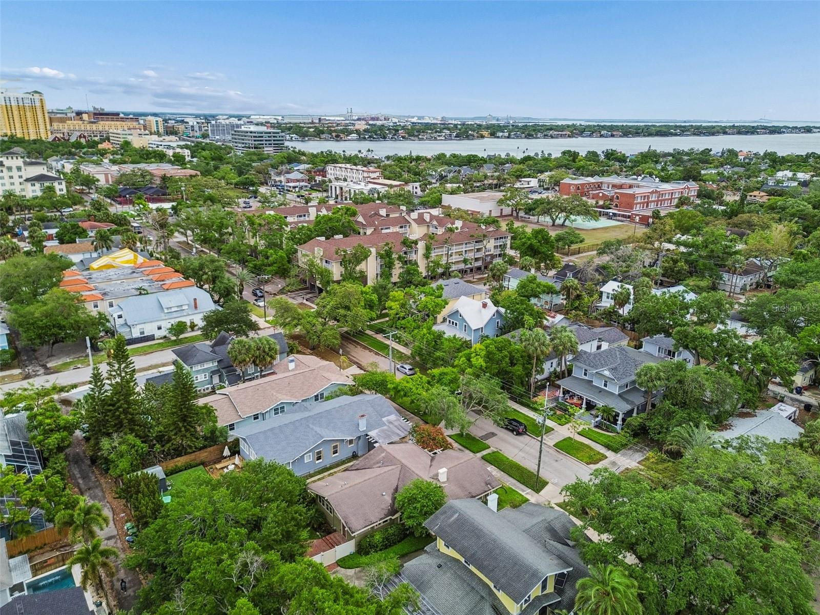 Image 52 of 57 For 1107 Horatio Street