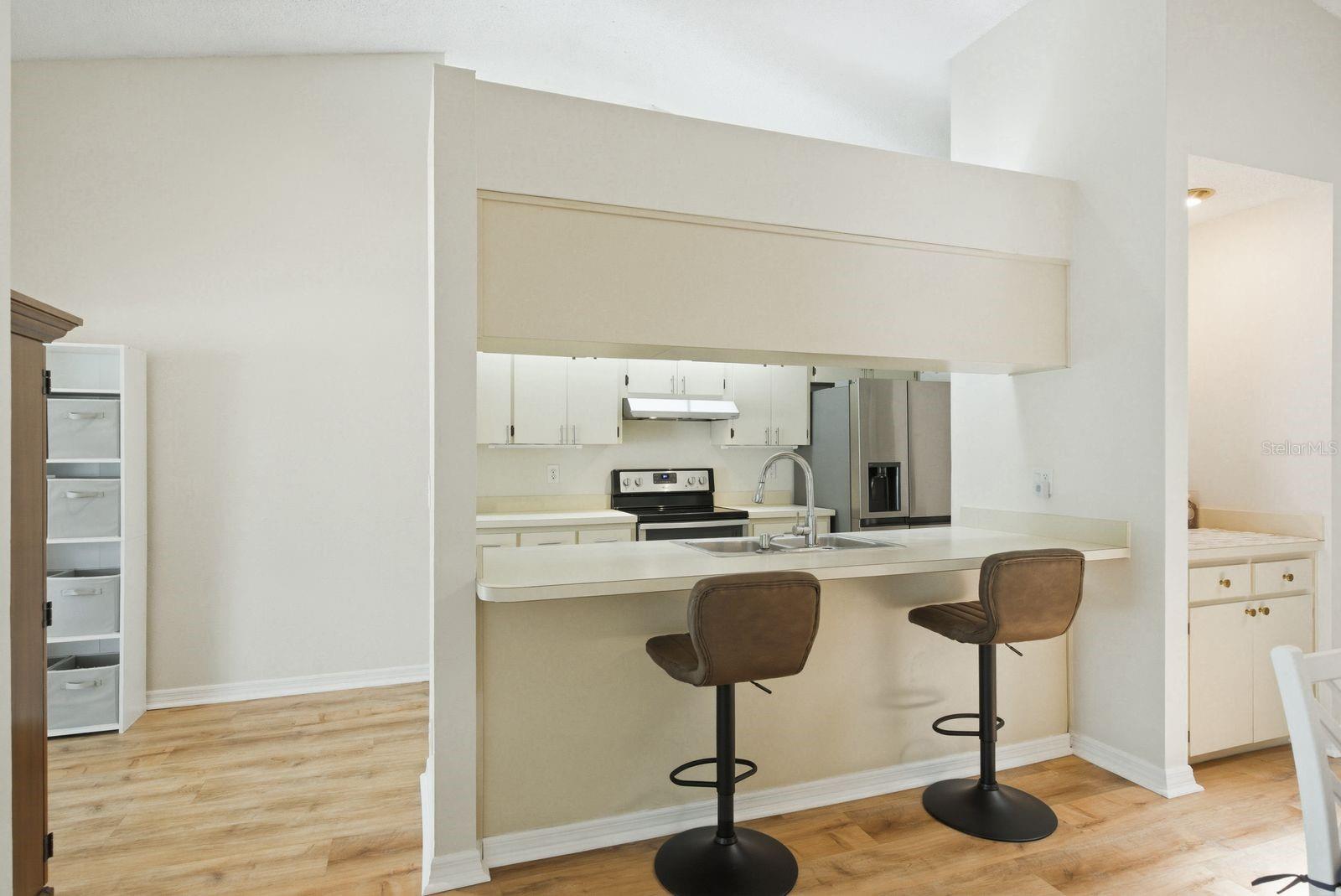 Listing photo id 15 for 1011 Ridge Drive