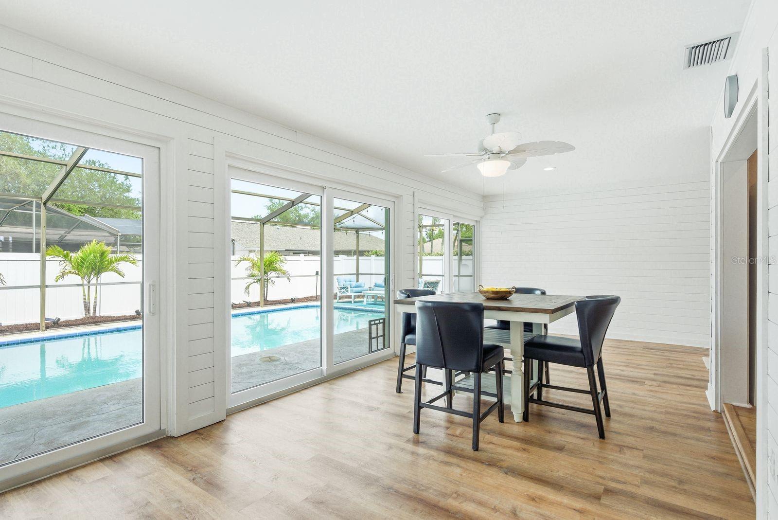 Listing photo id 19 for 1011 Ridge Drive