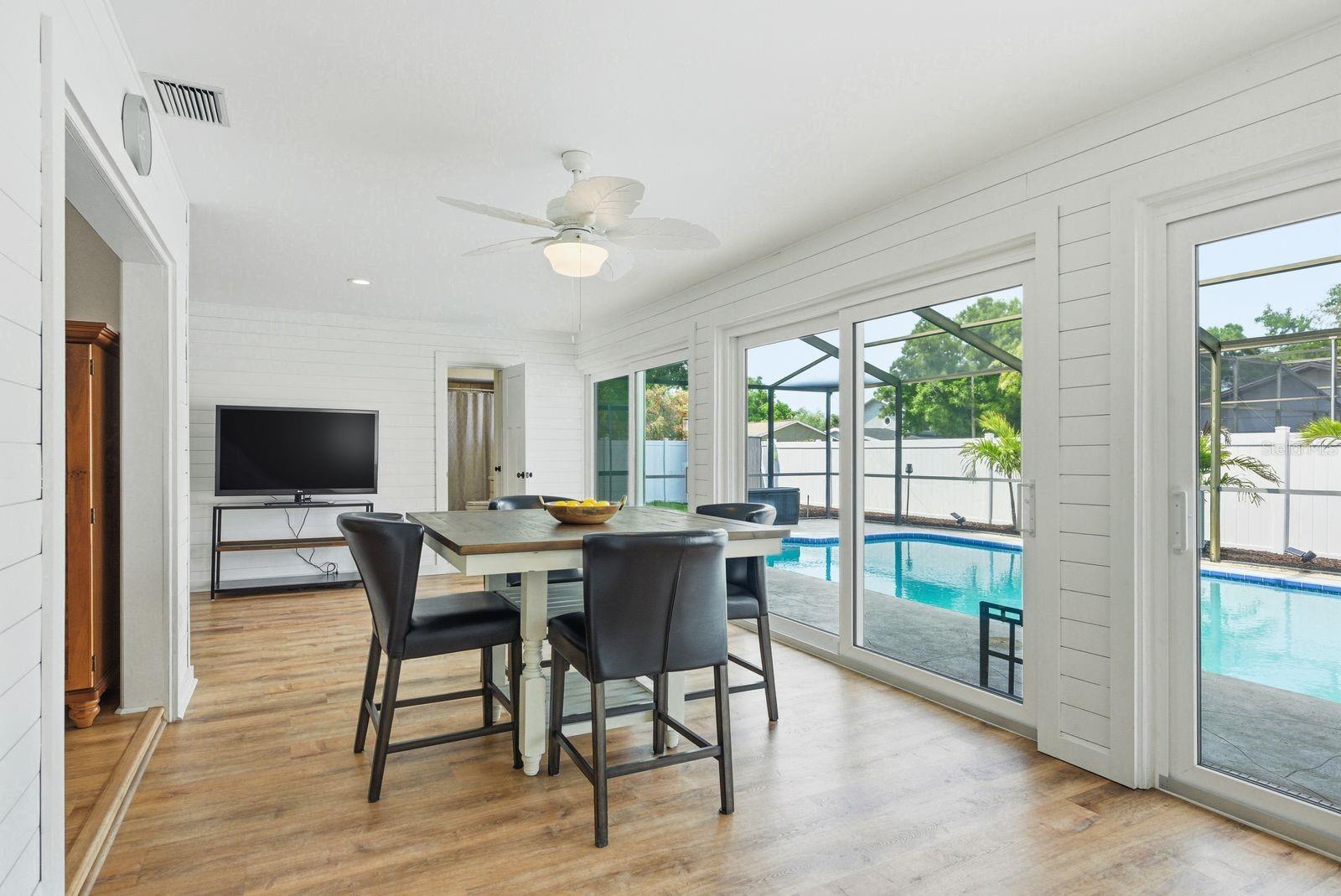 Listing photo id 20 for 1011 Ridge Drive