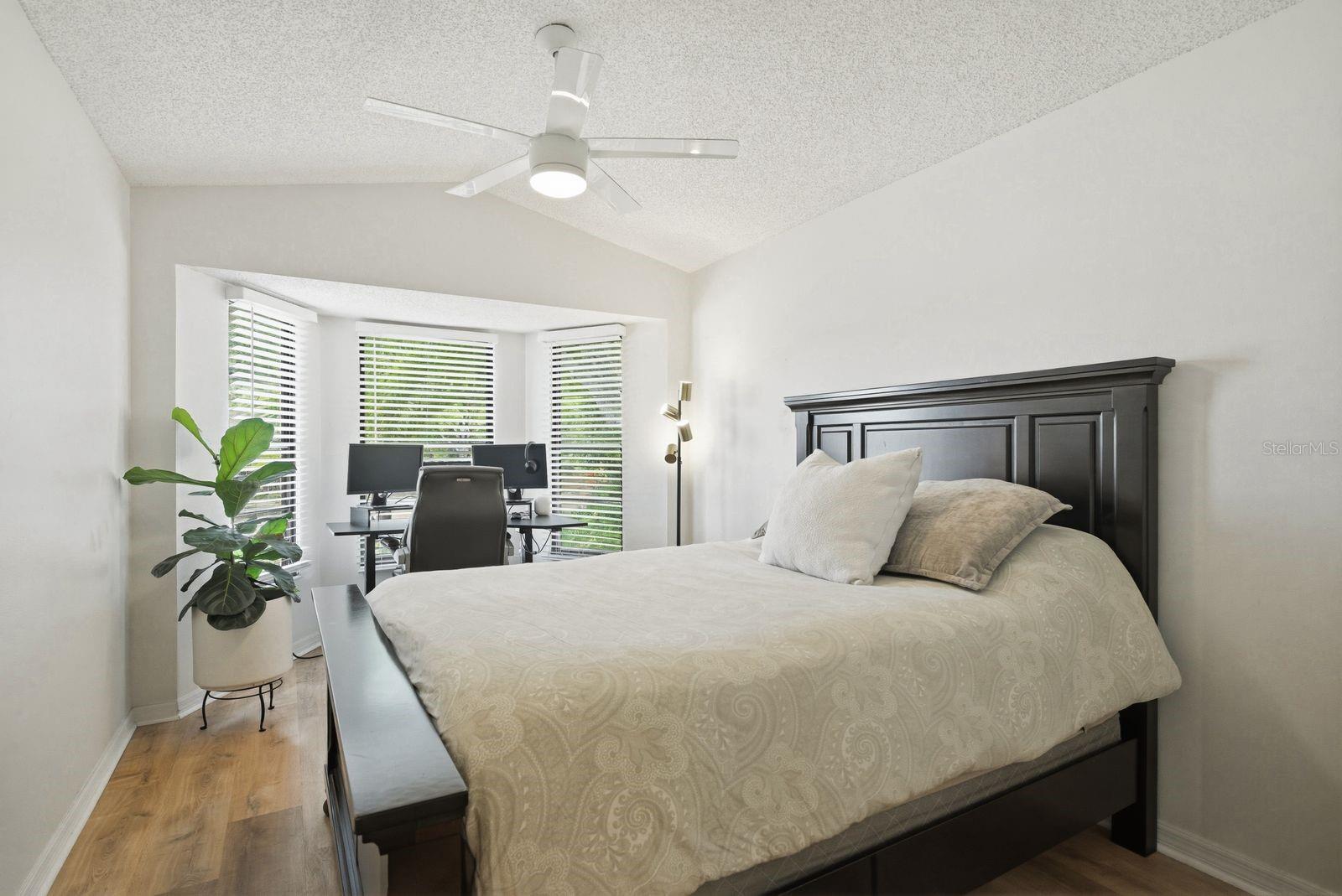 Listing photo id 26 for 1011 Ridge Drive