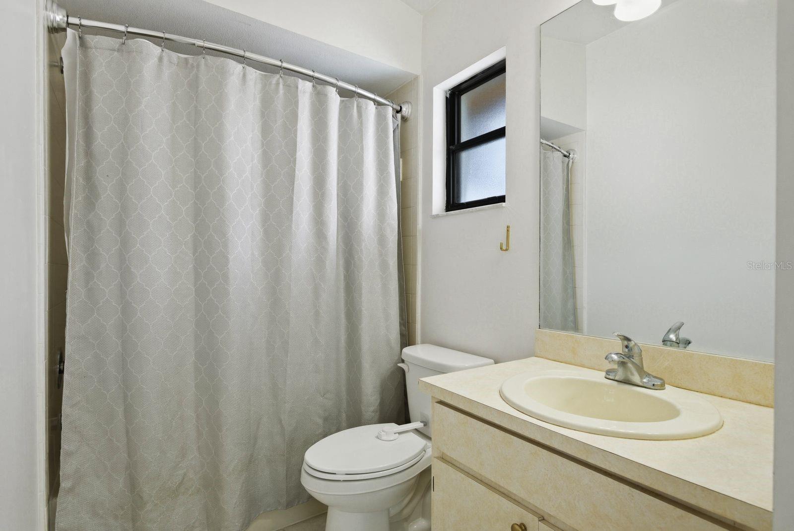 Listing photo id 31 for 1011 Ridge Drive