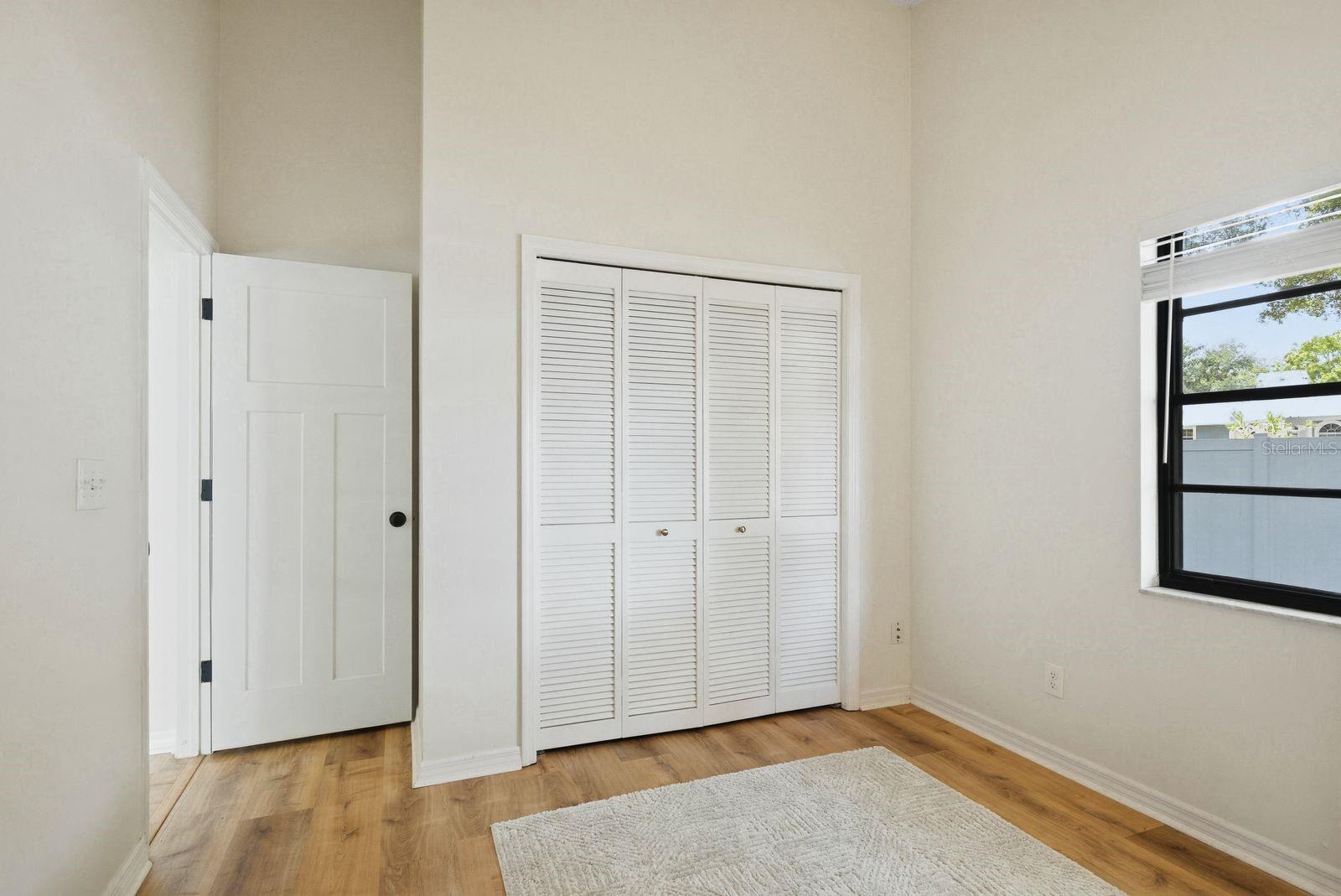 Listing photo id 33 for 1011 Ridge Drive