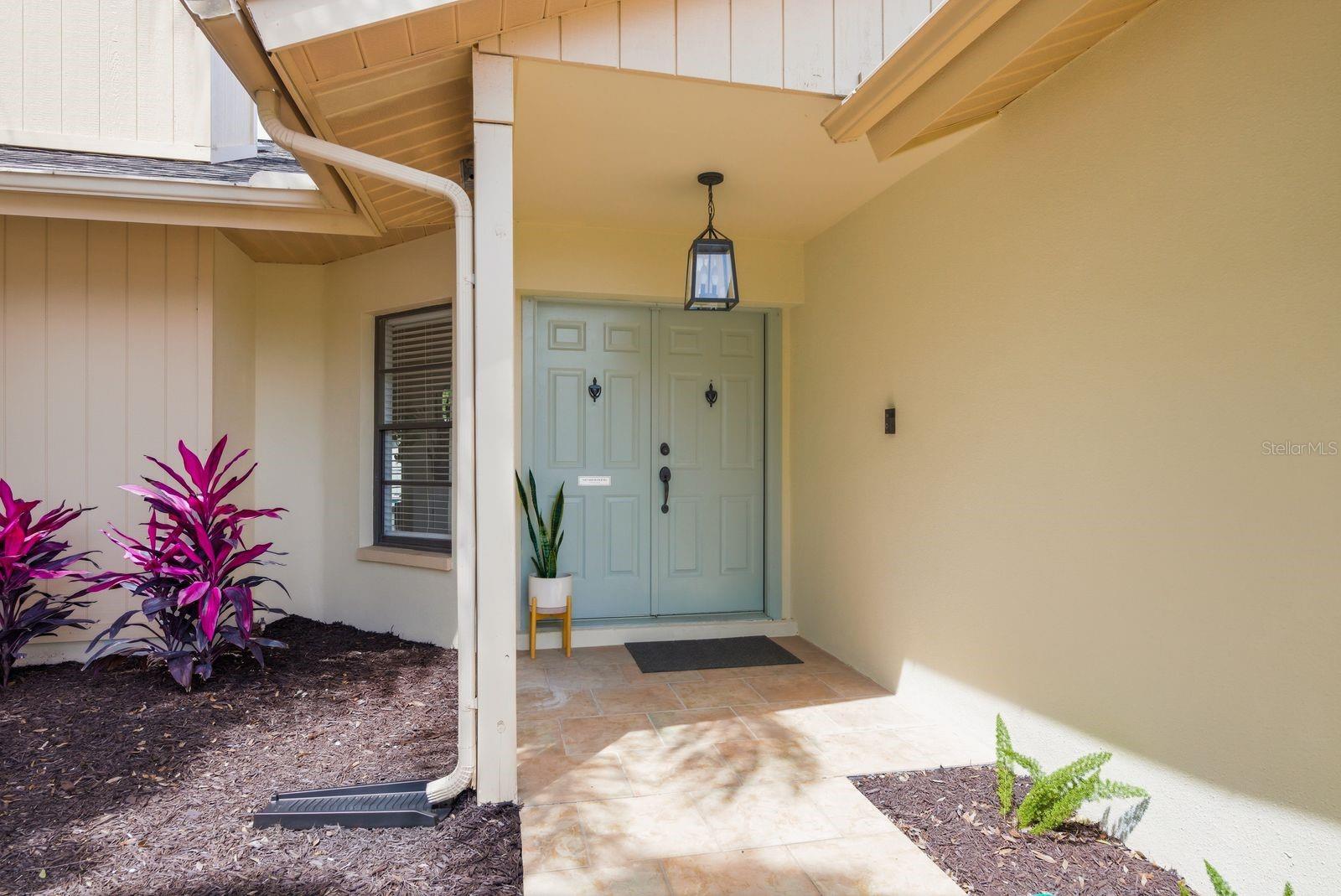 Listing photo id 2 for 1011 Ridge Drive