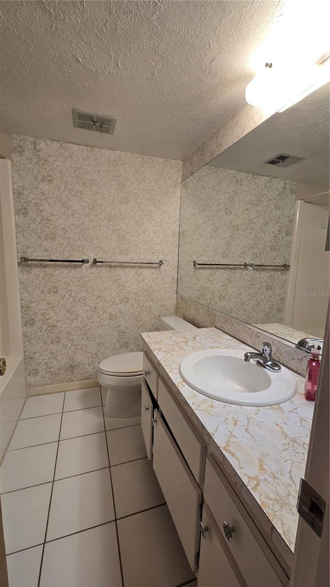 Image 19 of 25 For 2525 Bay Drive C33