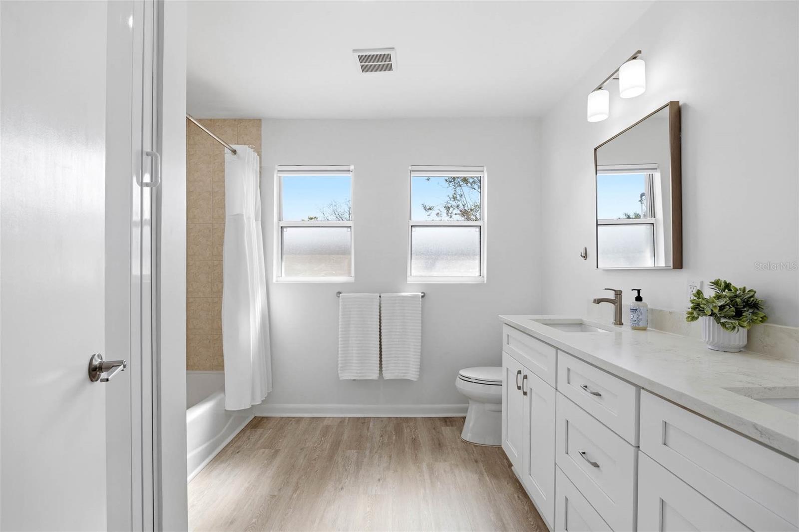 Image 14 of 53 For 1218 Taylor Ave