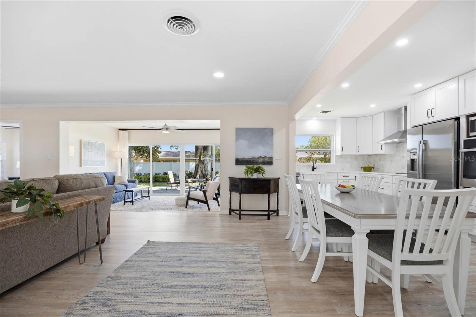 Image 3 of 53 For 1218 Taylor Ave