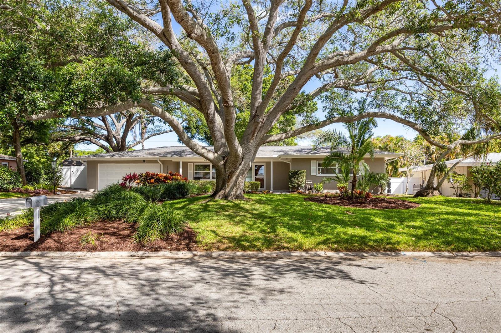 Image 36 of 53 For 1218 Taylor Ave