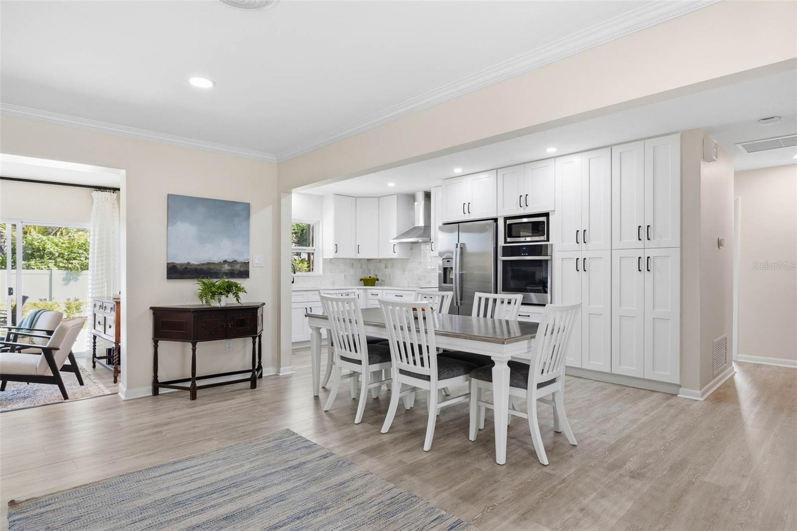 Image 6 of 53 For 1218 Taylor Ave