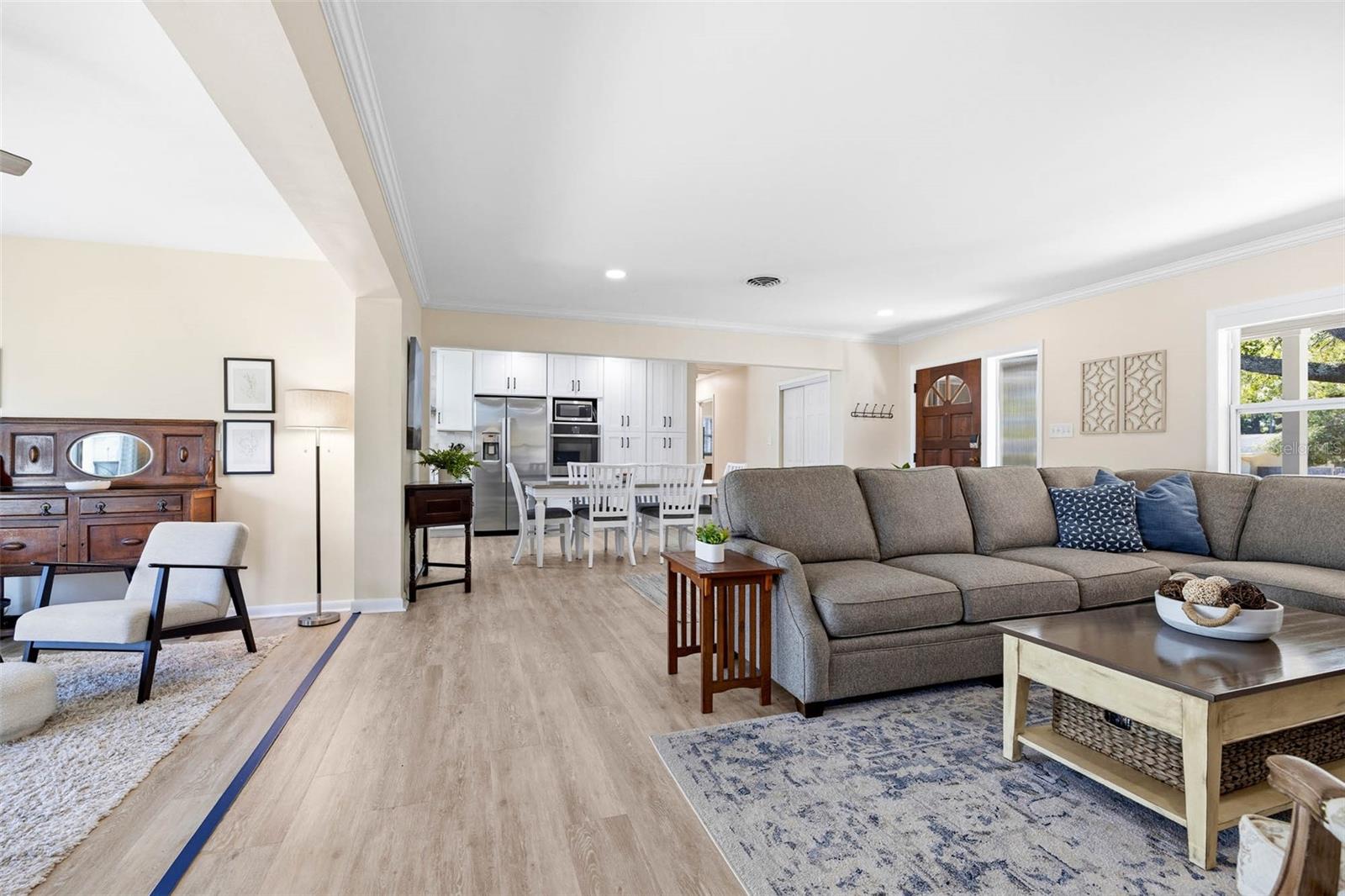 Image 7 of 53 For 1218 Taylor Ave