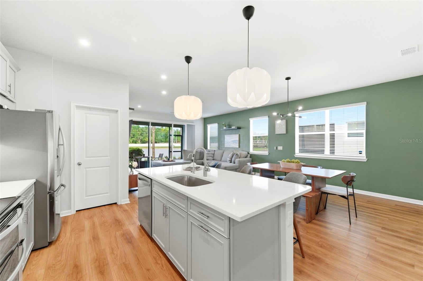 Listing photo id 8 for 4327 Cloud Hopper Way