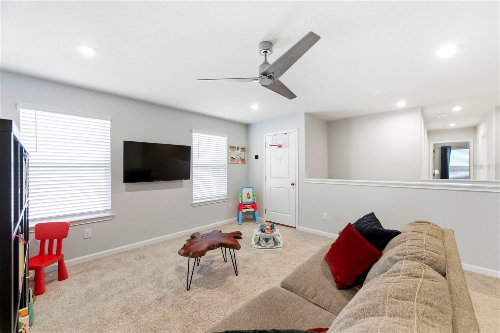 Listing photo id 22 for 4327 Cloud Hopper Way