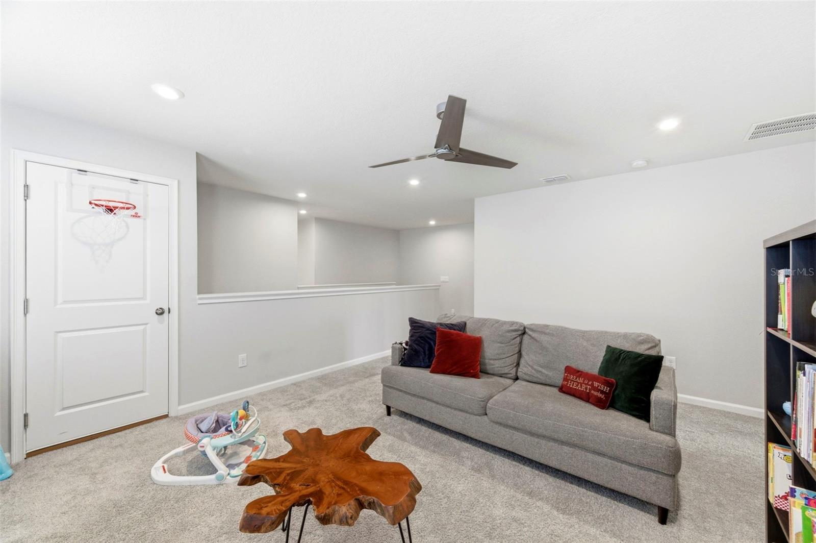 Listing photo id 23 for 4327 Cloud Hopper Way