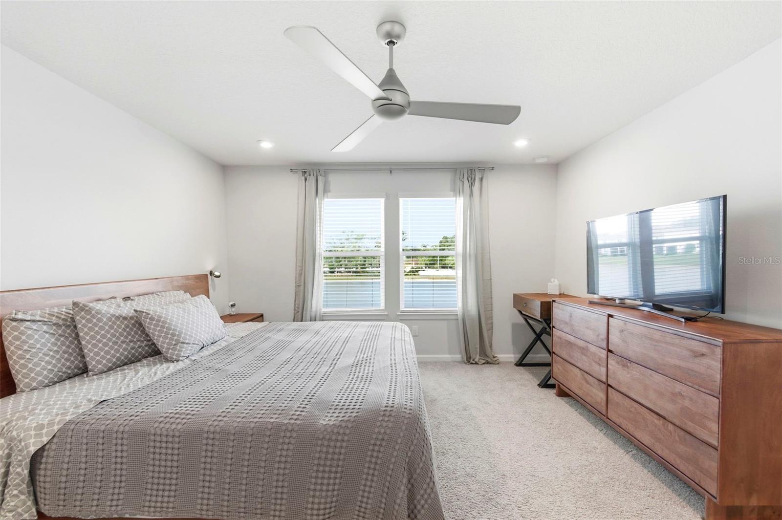 Listing photo id 27 for 4327 Cloud Hopper Way