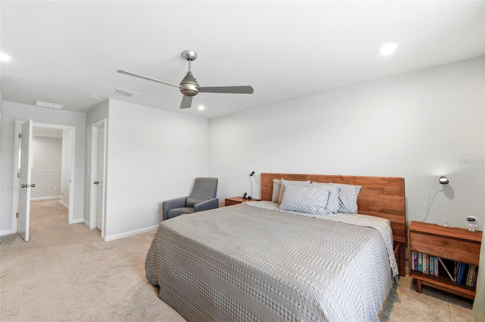 Listing photo id 29 for 4327 Cloud Hopper Way