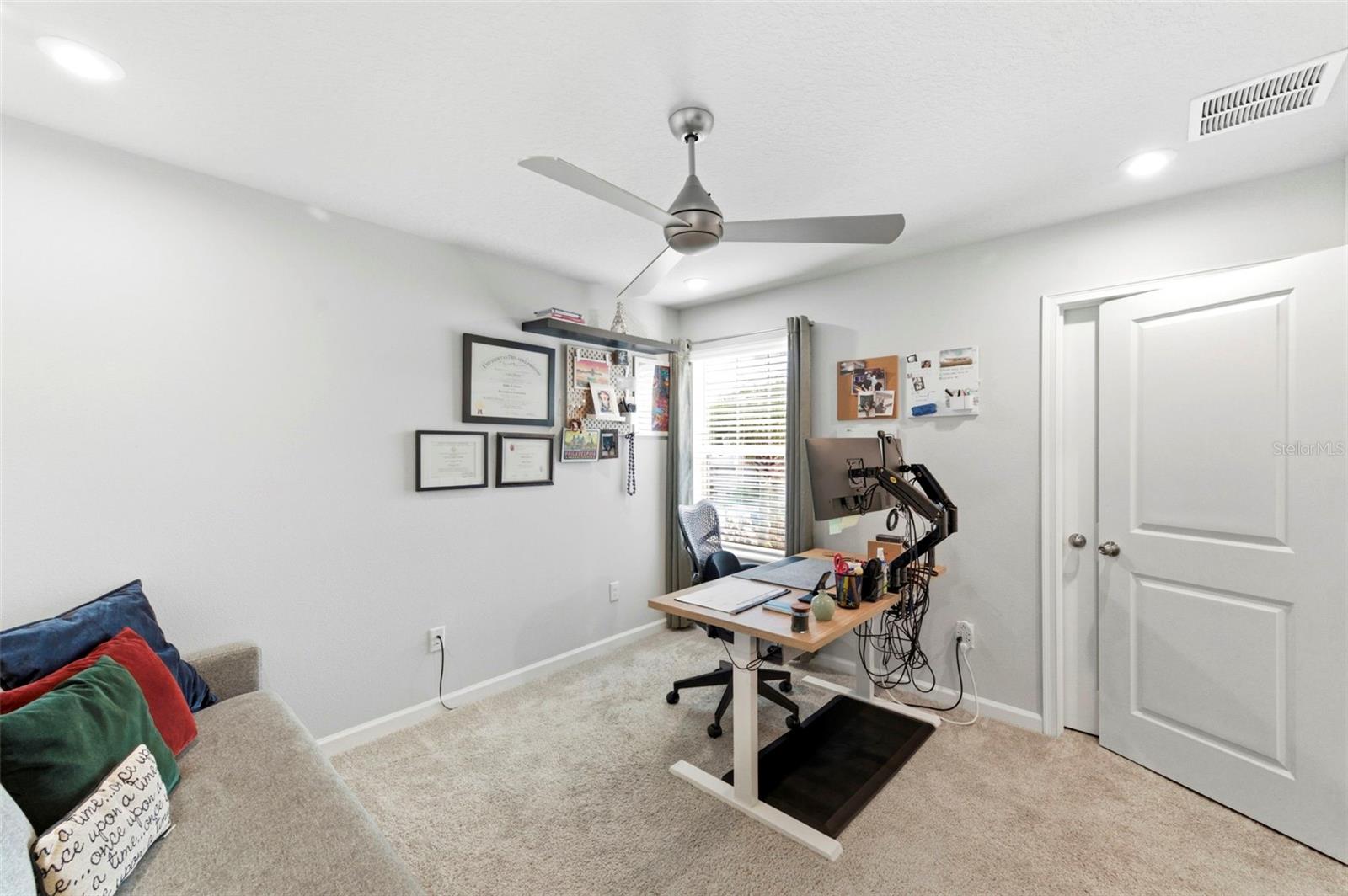 Listing photo id 36 for 4327 Cloud Hopper Way