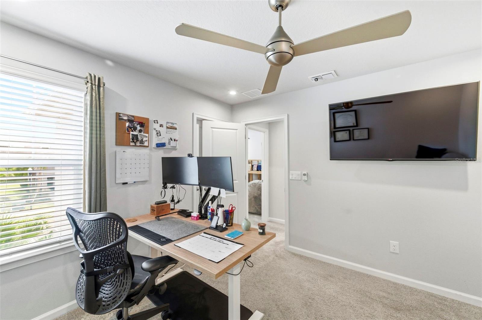 Listing photo id 37 for 4327 Cloud Hopper Way