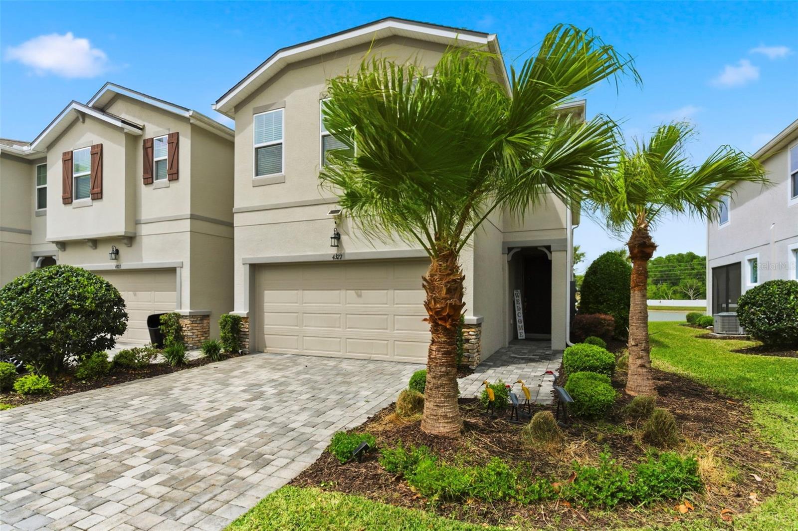 Listing photo id 4 for 4327 Cloud Hopper Way