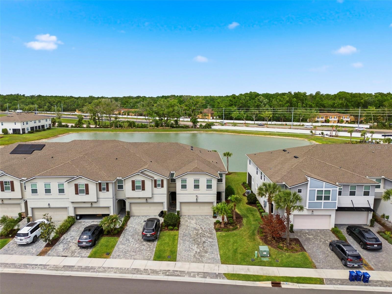 Listing photo id 64 for 4327 Cloud Hopper Way